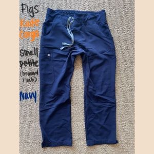 Figs Kade Cargo Scrub Pants Small Petite in Navy